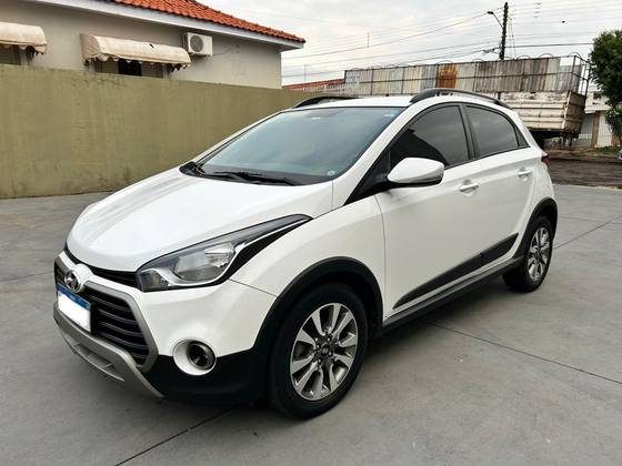 HYUNDAI HB20X 1.6 16V STYLE FLEX 4P MANUAL HYUNDAI HB20X 1.6 16V STYLE FLEX 4P MANUAL